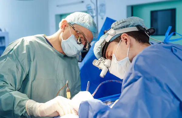Spécialistes Neurochirurgie Travaillant Équipe Salle Opération Professionnelle Urgence — Photo