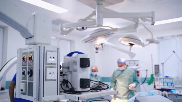 Dispositivos Médicos Para Cirugía Interior Del Quirófano Clínica Moderna — Vídeos de Stock