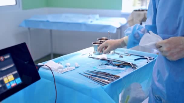 Chirurgische Instrumente Medizinisches Team Bei Der Operation — Stockvideo
