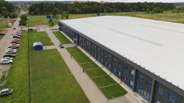 Fachada Moderno Edificio Dos Plantas Planta Industrial Exterior Panorama Aéreo — Vídeos de Stock