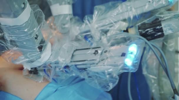 Nowoczesny Robot Medyczny Trakcie Operacji Skomplikowana Operacja Pacjencie Dzięki Technologii — Wideo stockowe