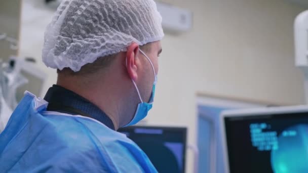 Medicii Profesioniști Uniforma Medicală Care Efectuează Operație Procedura Medicală Camera — Videoclip de stoc