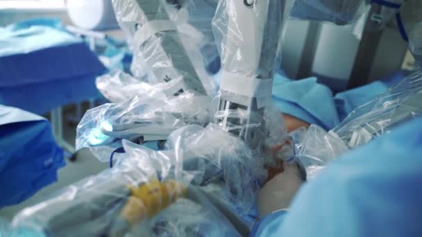 Современная Хирургическая Система Медицинский Робот Минимально Инвазивная Роботизированная Операция — стоковое видео
