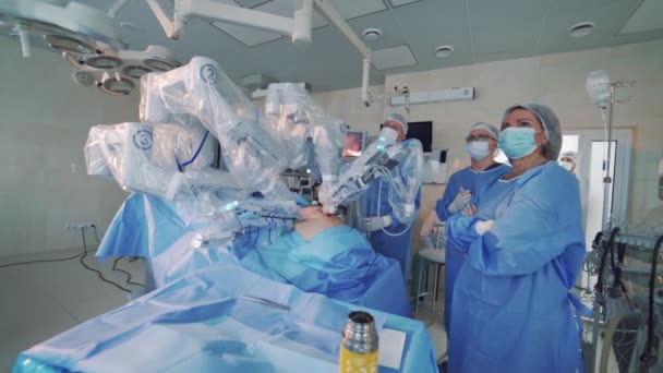 Sistema Cirúrgico Moderno Robô Médico Cirurgia Robótica Minimamente Invasiva — Vídeo de Stock