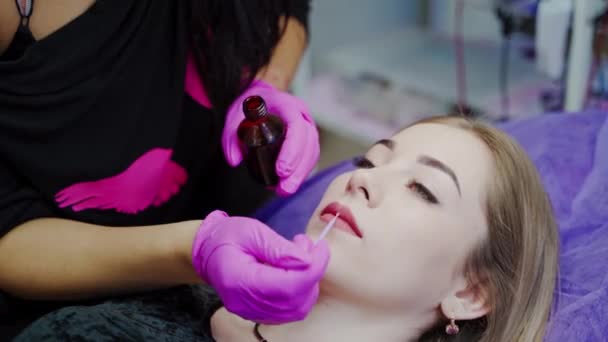 Procedura Cosmetologia Labbra Salone Terme Master Trucco Permanente Sulle Labbra — Video Stock