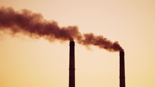 Emissões Sujas Estão Entrando Partir Tubos Fumaça Química Polui Atmosfera — Vídeo de Stock
