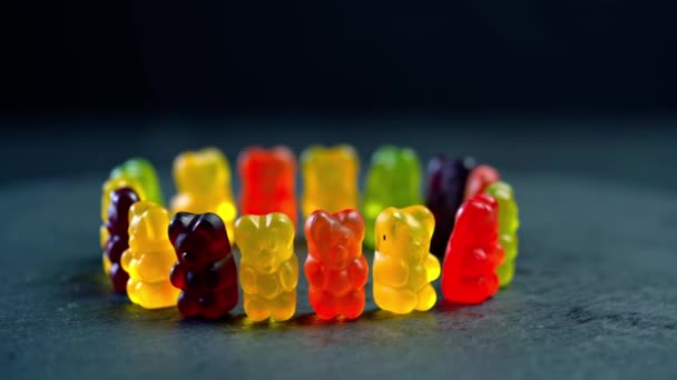 Gummimbjörnar Flerfärgad Frukt Godis — Stockvideo