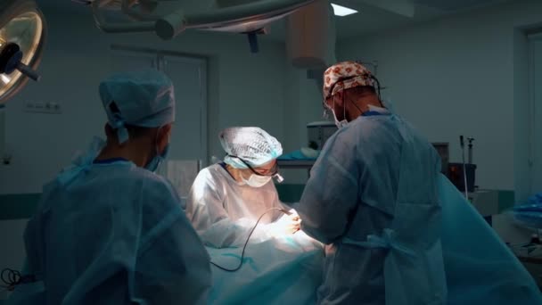整形手术现代医院的专业医生 腹膜成形术 — 图库视频影像