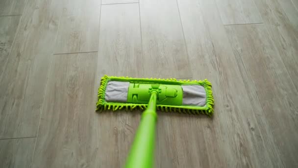Cleaning Floor Water Swab Green Mop Moving Parquet Floor Green — Stock Video