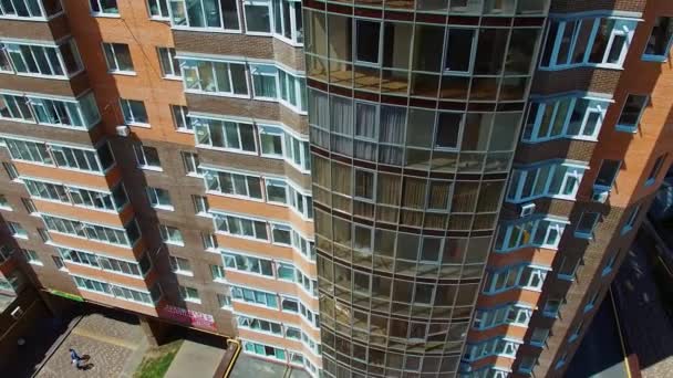 Arranha Céu Moderno Centro Cidade Novo Bloco Apartamentos Área Residencial — Vídeo de Stock