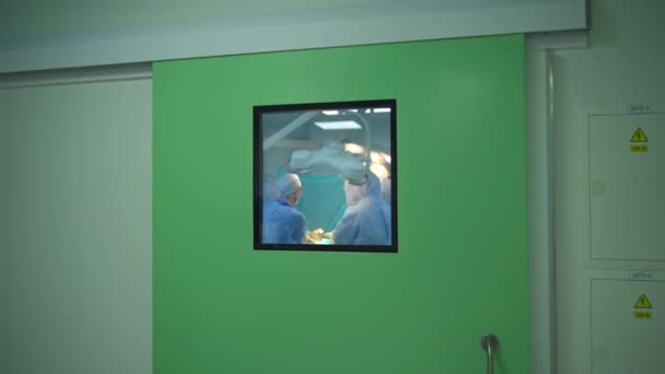 Processus Opératoire Par Fenêtre Hôpital Travail Équipe Des Médecins Effectuent — Video