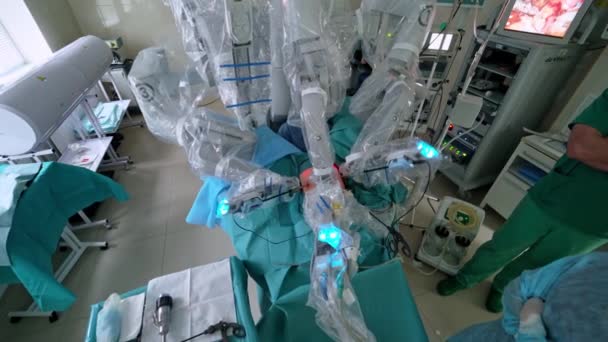 Equipo Tecnología Robótica Clínica Cirugía Mínimamente Invasiva Quirófano Del Hospital — Vídeo de stock