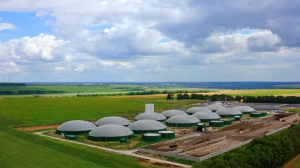 Bouw Van Biogas Moderne Landbouwcomplex Voor Biomassaproductie Groen Veld Biologische — Stockvideo