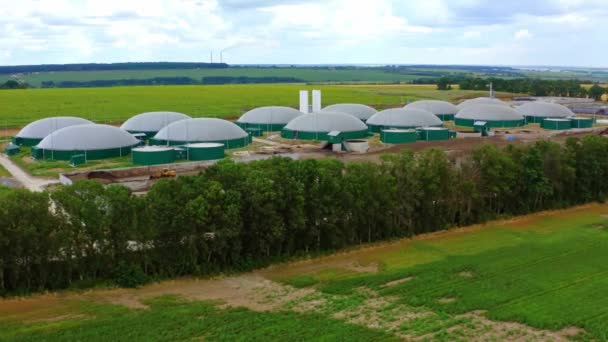 Moderne Biologische Landbouw Het Terrein Opslag Productie Van Biogas Installatie — Stockvideo