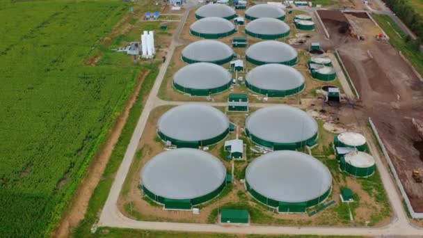Moderní Bioplynová Stanice Zelené Louce Obnovitelná Energie Biomasy Zemědělská Technologie — Stock video