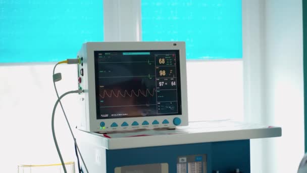 Pulsmesser Operationssaal Medizinische Vitalzeichen Überwachen Ekg Der Herzschlag Des Patienten — Stockvideo
