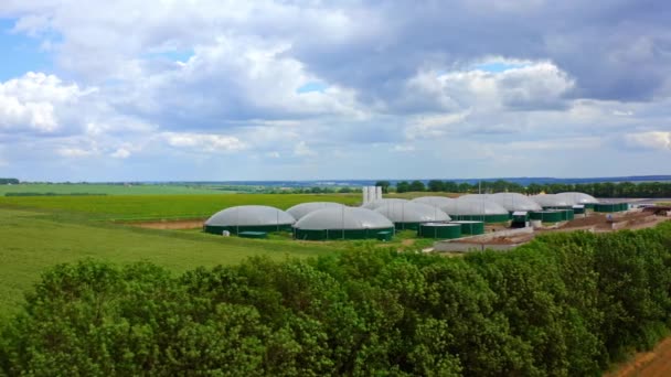 Fábrica Biogás Fora Dos Edifícios Cidade Muitos Ventiladores Ventilar Quarto — Vídeo de Stock