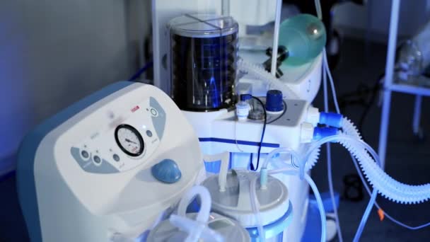 Ventilatormaskin Intensivvårdsavdelningen Rörelse Modern Medicinteknisk Utrustning För Artificiell Lungventilation Coronavirus — Stockvideo