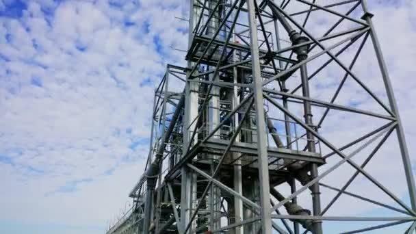 Construcción Del Marco Instalación Zona Industrial Campo Torre Acero Una — Vídeo de stock