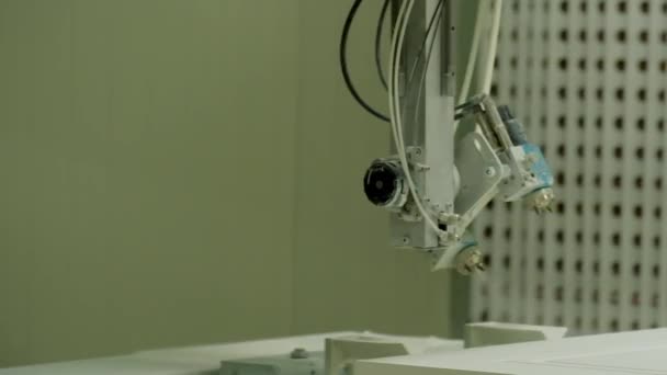 Pulvérisateur Industriel Atelier Machine Outil Automatisée Intérieur Fabrication Porte Gros — Video