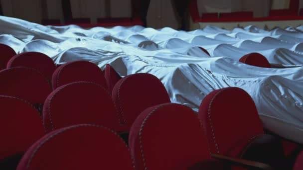 Αίθουσα Θεάτρου Κόκκινες Πολυθρόνες Χωρίς Ακροατήριο Άδειες Θέσεις Καλύπτονται Από — Αρχείο Βίντεο