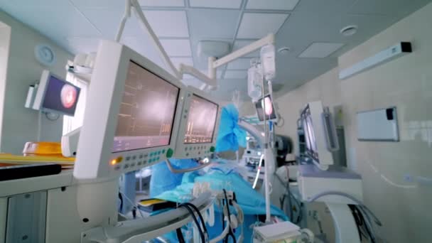 Sala Operações Com Cirurgia Andamento Equipe Médica Realizando Operação Cirúrgica — Vídeo de Stock