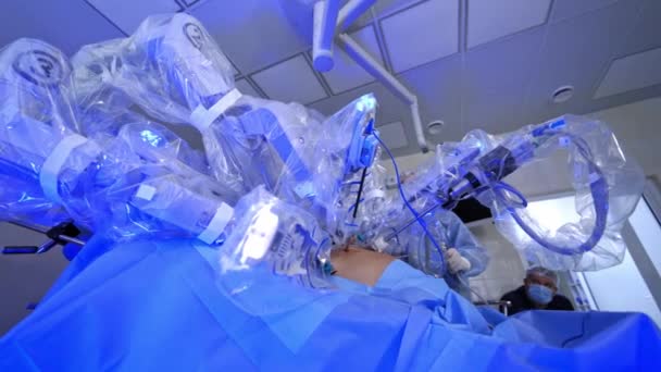 Sistema Quirúrgico Moderno Robot Médico Cirugía Robótica Mínimamente Invasiva — Vídeo de stock