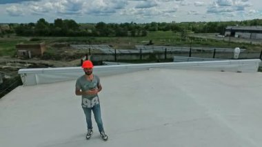 İnşaat alanı açık havada. Büyük inşaat projesi.