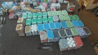 Deponun hava görüntüsü. İnşaat malzemeleri deposunun insansız hava aracı görüntüsü