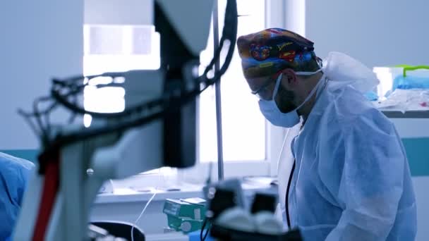 Dispositivos Médicos Para Neurocirugía Operación Médica Habitación Del Hospital — Vídeos de Stock