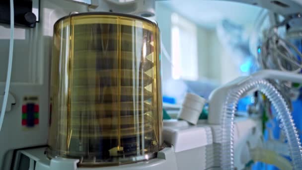 Mechanické Ventilační Zařízení Moderní Vybavení Operačním Sále Nemocnice — Stock video
