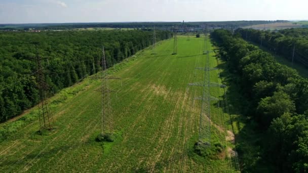 Pylony Linie Energetyczne Widok Lotu Ptaka Linie Wieże Elektryczne — Wideo stockowe