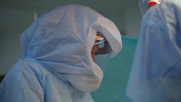 Portret Van Chirurgen Aan Het Werk Dokter Tijdens Operatie Operatiekamer — Stockvideo