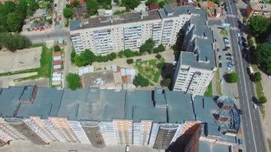 Modern ve yeni apartman. Modern apartman kompleksinin hava aracı görüntüsü