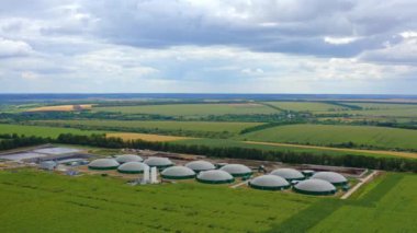 Biyogaz güç istasyonu. Güç üretimi ve enerji üretimi için biyogaz fabrikası