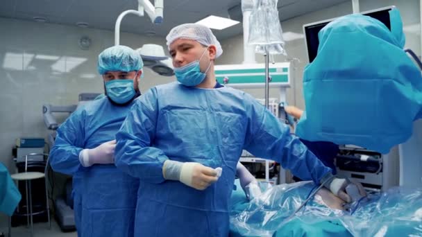 超声机和超声成像在外科手术中的应用 医疗设备 医疗保健概念 进程的选择性重点 — 图库视频影像