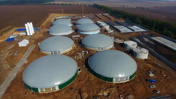 现代生物燃料工厂大楼 关于生物燃料工厂的空中视图 生态生产 Bio加油站 从上面看 — 图库视频影像