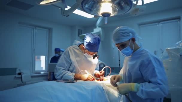 Neurokirurgi Sjukhus Sjukvårdskoncept Kirurgerna Jobbar Selektivt Fokus Medicinska Rum Bakgrund — Stockvideo