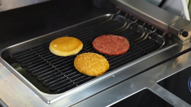 Vaření Hovězího Vepřového Burger Maso Pražené Kuchyni Zpomalený Pohyb — Stock video