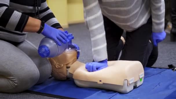 Mumi Pentru Medicii Folosiți Pentru Formarea Prim Ajutor Medicul Experiență — Videoclip de stoc