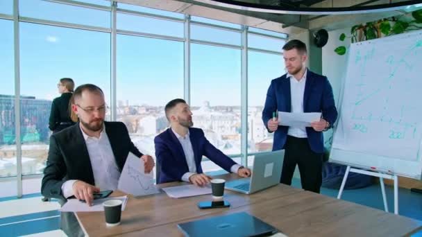 Teamwork Brainstormconcept Jong Creatief Leidinggevenden Team Werken Met Nieuwe Startup — Stockvideo