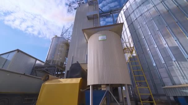 Silos Rolniczy Przechowywanie Suszenie Zbóż Pszenicy Kukurydzy — Wideo stockowe
