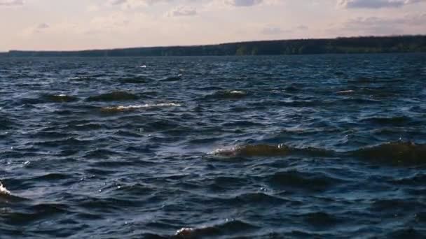 Морський Поверхневий Фон Хвилями Водна Поверхня Моря Крупним Планом — стокове відео