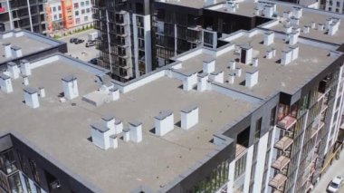 Yüksek katlı apartman. Çok katlı apartmanlı yerleşim bölgesinin havadan görüntüsü