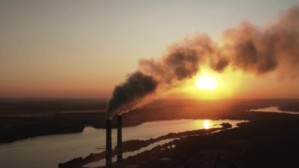 Palenie Strefy Przemysłowej Kominy Fabryczne Widok Lotu Ptaka Roślinę Dym — Wideo stockowe