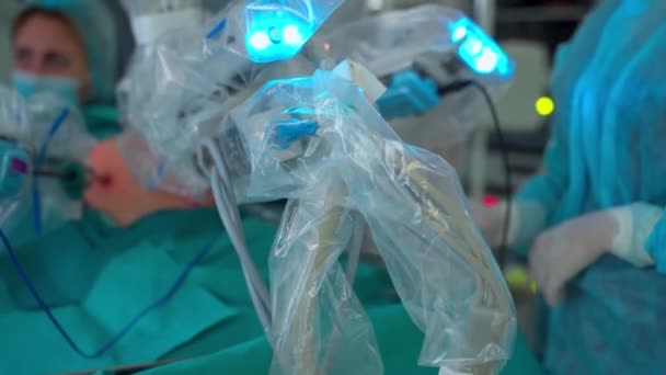 Cirugía Quirófano Mover Brazo Robótico Lugar Durante Cirugía Columna Robótica — Vídeos de Stock