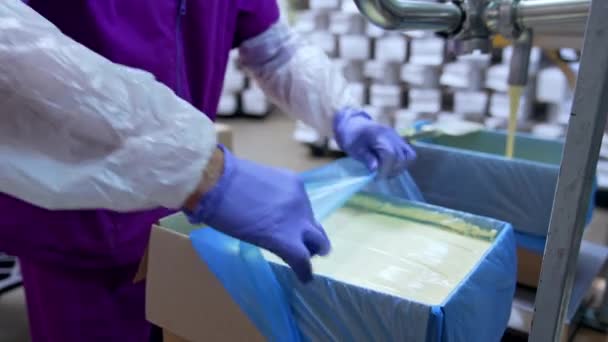 Filling Butter Container Butter Poured Box Creamery — Stock Video