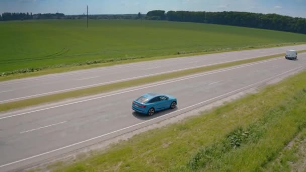 Nieuwe Audi Snelweg Audi Tron Toont Zijn Ongelooflijke Snelheid Snelweg — Stockvideo