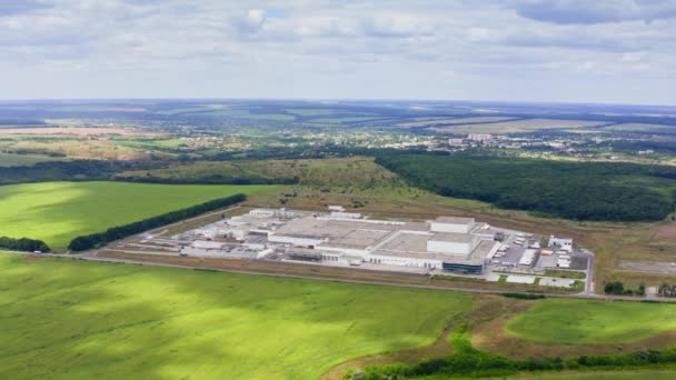Panoramic View Industry Nature Modern Manufacturing Plant Surrounded Green Fields — Stock Video