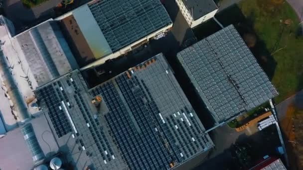 Binalar Üzerine Güneş Enerjisi Çiftliği Inşaatı Yenilikçi Fotovoltaik Paneller Endüstriyel — Stok video